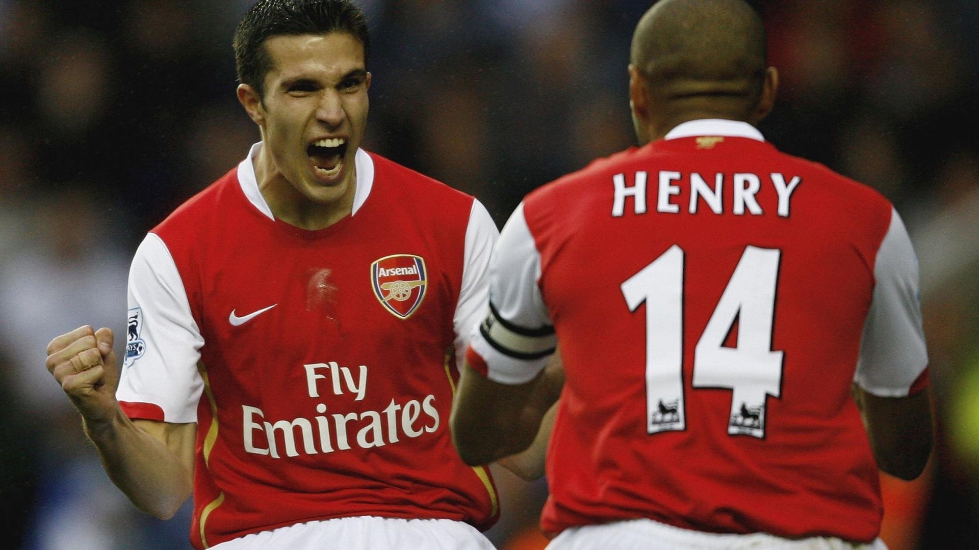 十轮惊魂:英超四帅下课潮下的生存危机,狼队垫底与佩雷拉引发的连锁震荡